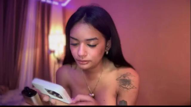 Image 11 of yummyrenalyn Stream on Chaturbate on 21 days ago
