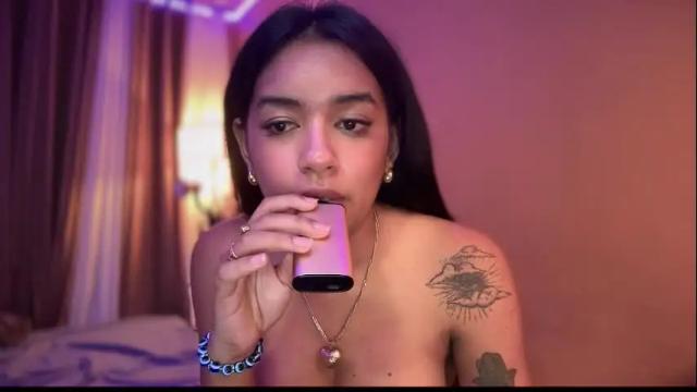 Image 12 of yummyrenalyn Stream on Chaturbate on 21 days ago