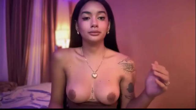 Image 4 of yummyrenalyn Stream on Chaturbate on 21 days ago