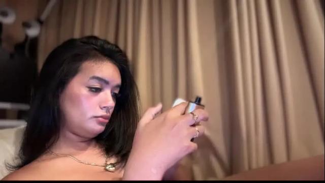 Image 7 of yummyrenalyn Stream on Chaturbate on 13 days ago