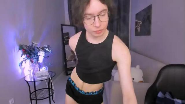 Image 4 of yun_glas Stream on Chaturbate on 1 month ago