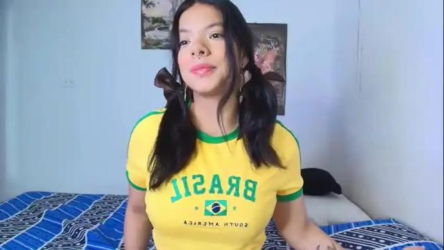 Image 2 of yungelitamor_ Stream on Chaturbate on 1 month ago