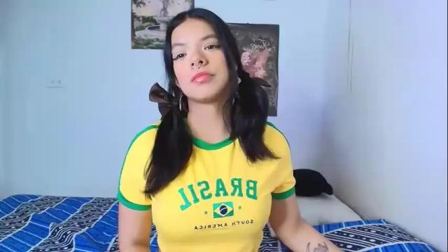 Image 3 of yungelitamor_ Stream on Chaturbate on 1 month ago