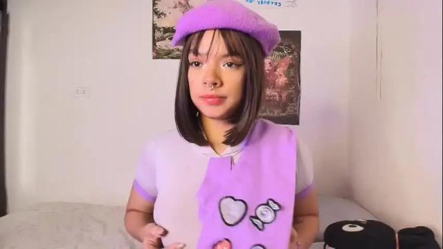 Image 3 of yungelitamor_ Stream on Chaturbate on 22 days ago