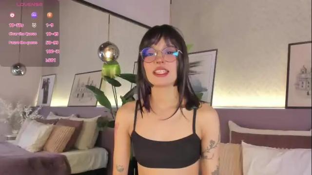 Image 8 of yuqisun Stream on Chaturbate on 1 month ago