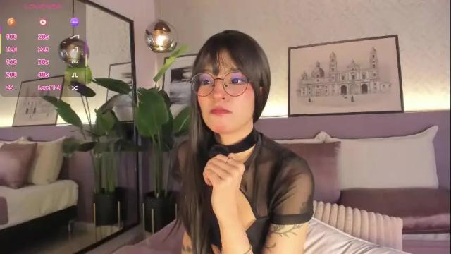 Image 2 of yuqisun Stream on Chaturbate on 1 month ago