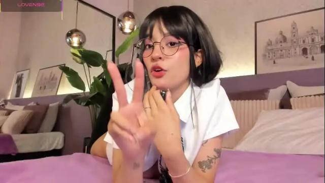 Image 8 of yuqisun Stream on Chaturbate on 21 days ago