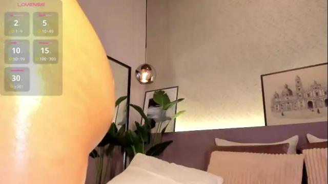 Image 10 of yuqisun Stream on Chaturbate on 1 month ago