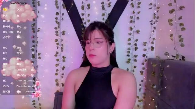 Thumbnail 3, yuri_stars's Stream at Chaturbate, 1 month ago