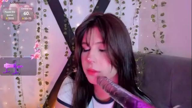Image 12 of yuri_stars Stream on Chaturbate on 1 month ago