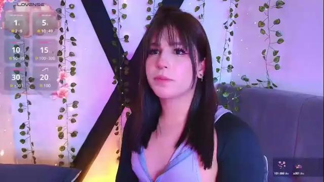 Image 12 of yuri_stars Stream on Chaturbate on 1 month ago