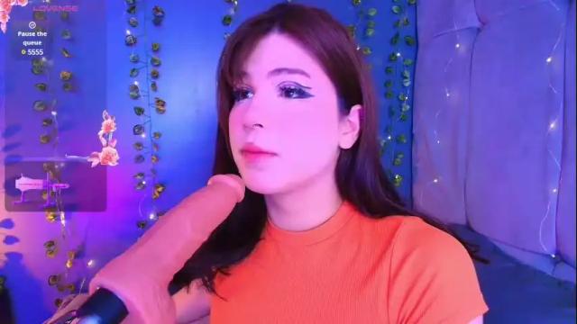 Image 12 of yuri_stars Stream on Chaturbate on 1 month ago