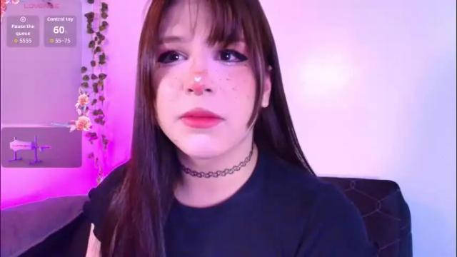 Image 11 of yuri_stars Stream on Chaturbate on 1 month ago