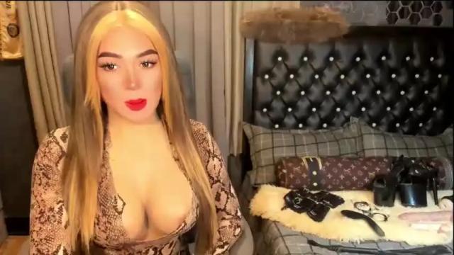 Image 2 of yurinahorny Stream on Chaturbate on 25 months ago