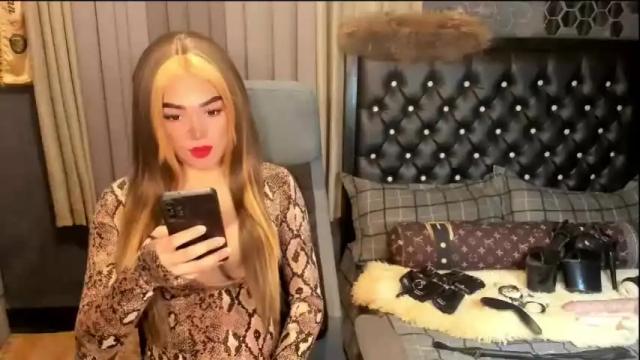 Image 8 of yurinahorny Stream on Chaturbate on 25 months ago