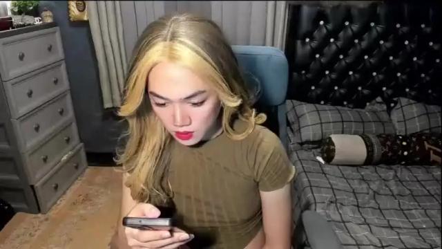 Image 3 of yurinahorny Stream on Chaturbate on 25 months ago