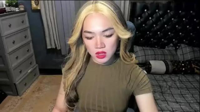 Image 4 of yurinahorny Stream on Chaturbate on 25 months ago