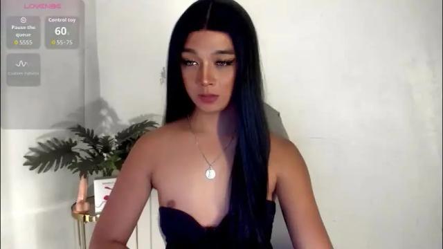 Image 2 of yurinahorny Stream on Chaturbate on 1 month ago