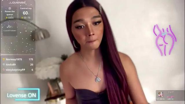 Image 3 of yurinahorny Stream on Chaturbate on 4 days ago