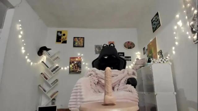 Image 4 of yury_sun Stream on Chaturbate on 1 month ago