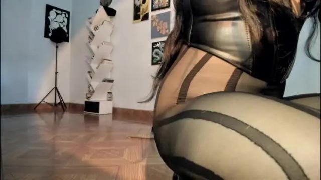 Image 11 of yury_sun Stream on Chaturbate on 24 days ago