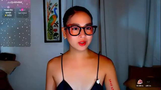 Image 12 of yvannasilva18 Stream on Chaturbate on 1 day ago