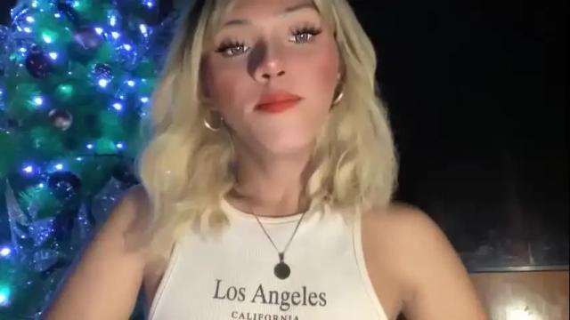 Image 10 of yvonne_guidotti Stream on Chaturbate on 16 months ago