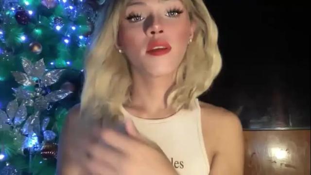 Image 10 of yvonne_guidotti Stream on Chaturbate on 16 months ago