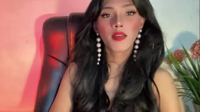 Image 8 of yvonne_guidotti Stream on Chaturbate on 15 months ago
