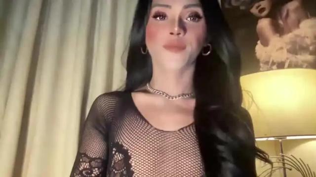 Image 2 of yvonne_guidotti Stream on Chaturbate on 15 months ago