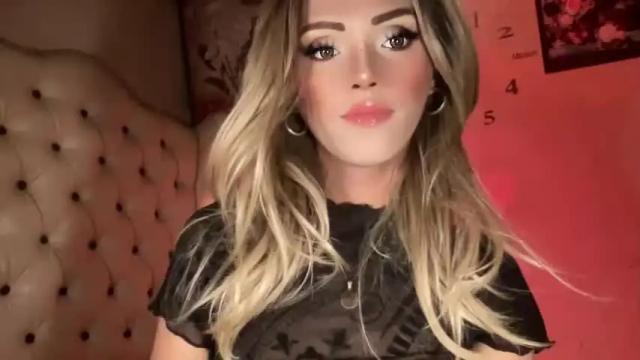 Image 12 of yvonne_guidotti Stream on Chaturbate on 14 months ago