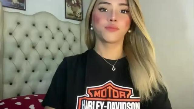 Image 10 of yvonne_guidotti Stream on Chaturbate on 9 days ago