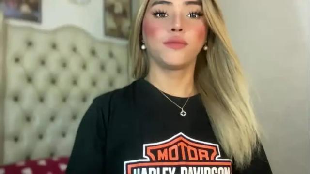 Image 6 of yvonne_guidotti Stream on Chaturbate on 9 days ago