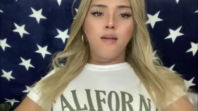 Image 2 of yvonne_guidotti Stream on Chaturbate on 2 months ago