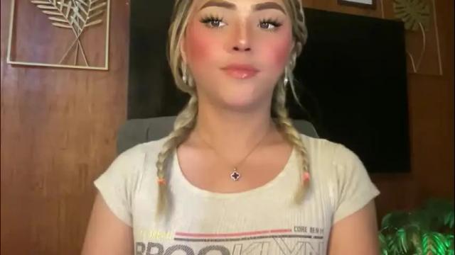 Image 2 of yvonne_guidotti Stream on Chaturbate on 2 months ago