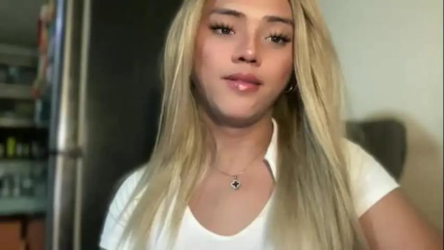 Image 12 of yvonne_guidotti Stream on Chaturbate on 1 month ago