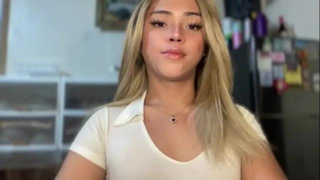 Image 10 of yvonne_guidotti Stream on Chaturbate on 1 month ago