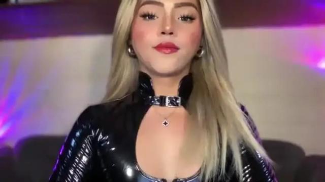 Image 2 of yvonne_guidotti Stream on Chaturbate on 1 month ago