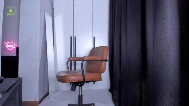 Image 2 of yvonne_miss Stream on Chaturbate on 6 days ago