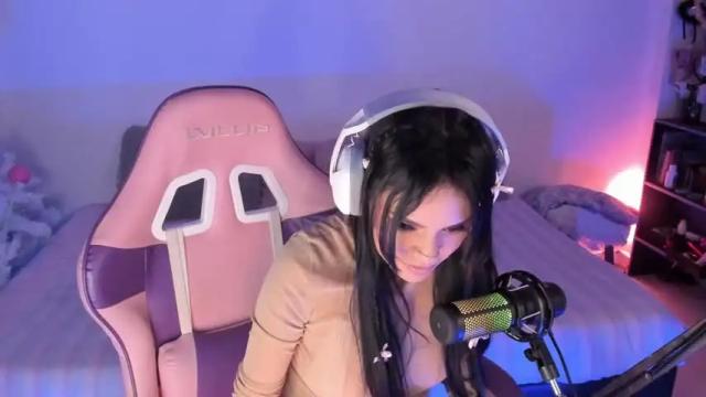 Image 3 of z_e_t_h_a Stream on Chaturbate on 18 months ago