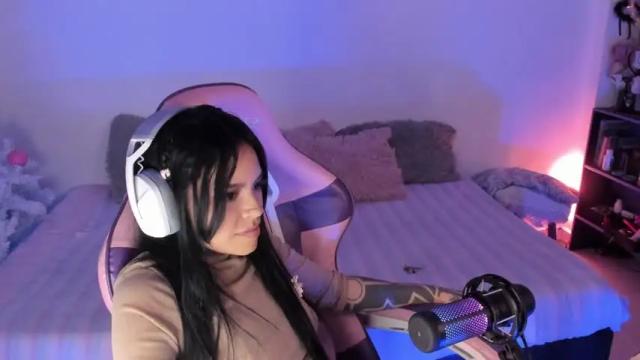 Image 8 of z_e_t_h_a Stream on Chaturbate on 18 months ago