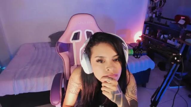 Image 11 of z_e_t_h_a Stream on Chaturbate on 18 months ago