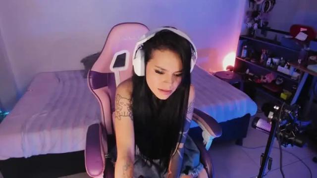Image 8 of z_e_t_h_a Stream on Chaturbate on 18 months ago