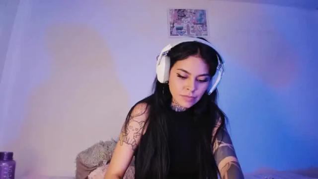 Image 2 of z_e_t_h_a Stream on Chaturbate on 17 months ago