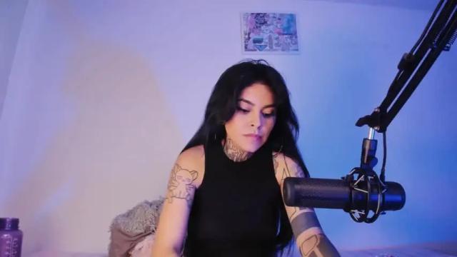 Image 4 of z_e_t_h_a Stream on Chaturbate on 17 months ago