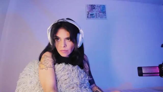 Image 7 of z_e_t_h_a Stream on Chaturbate on 17 months ago