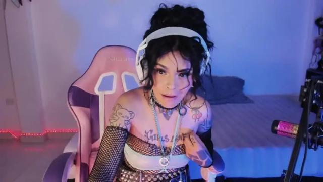 Image 10 of z_e_t_h_a Stream on Chaturbate on 17 months ago