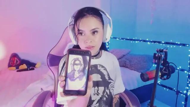 Image 2 of z_e_t_h_a Stream on Chaturbate on 16 months ago