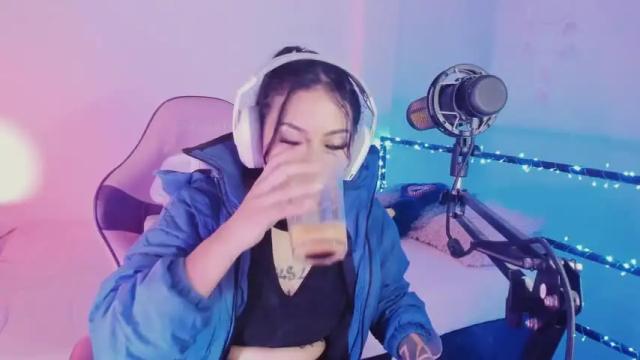 Image 10 of z_e_t_h_a Stream on Chaturbate on 16 months ago