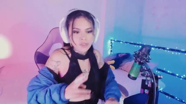 Image 4 of z_e_t_h_a Stream on Chaturbate on 16 months ago